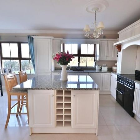 The Cliffs Of Moher Holiday House Дулин Екстериор снимка