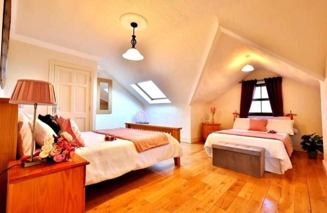 The Cliffs Of Moher Holiday House Дулин Екстериор снимка